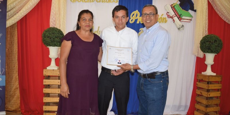 Centro Tecnol Gico De El Viejo Chinandega Celebra Graduaci N De