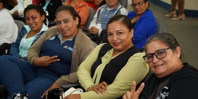 Más de 60 mil educadores se gradúan en Historia e Identidad Nacional