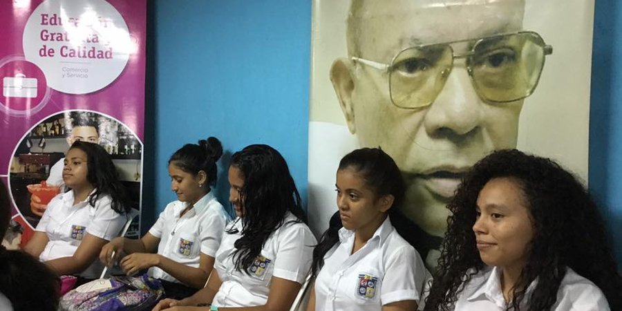 Estudiantes técnicos conmemoran a Tomás y Fidel, dos grandes héroes de Latinoamérica