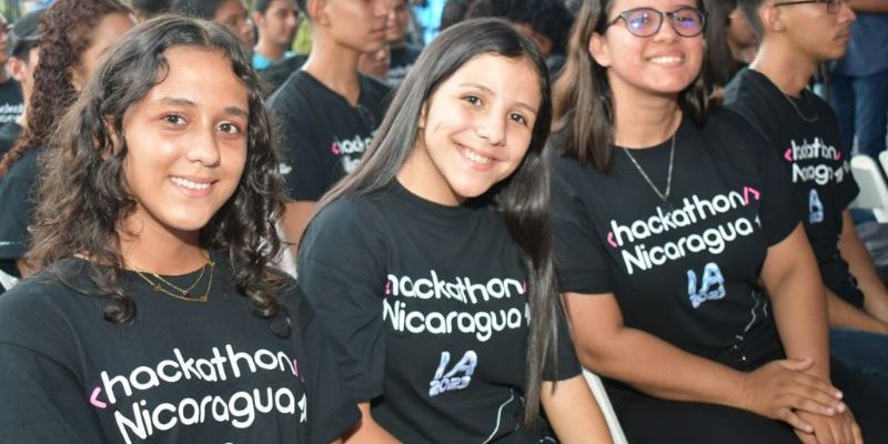 Presentación de Aplicaciones Móviles y Webs Ganadoras de Hackathon Nicaragua 2023