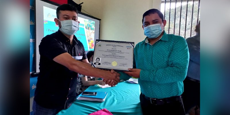 Celebran en Matagalpa Primera Graduación de Docentes en Didáctica del Idioma Inglés