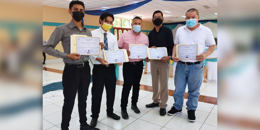 Nuevos profesionales técnicos se gradúan en Managua