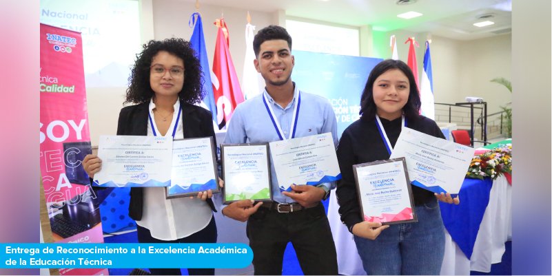 92 estudiantes de carreras técnicas son reconocidos por su excelencia académica