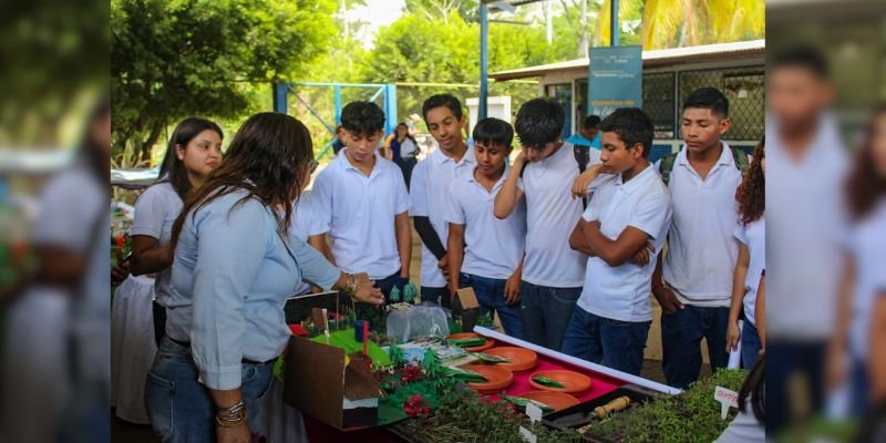 Estudiantes del campo celebran Feria de la Semilla: Sembrando Orgullo e Identidad Campesina