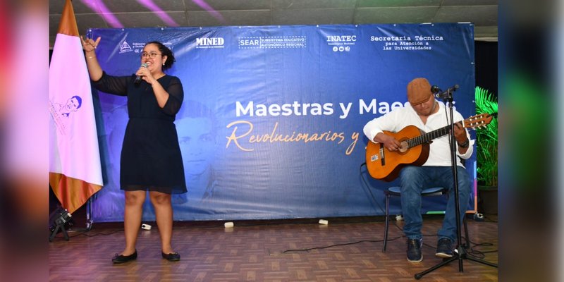 Maestras y maestros del Sistema Educativo finalizan Segundo Seminario de Historia e Interculturalidad