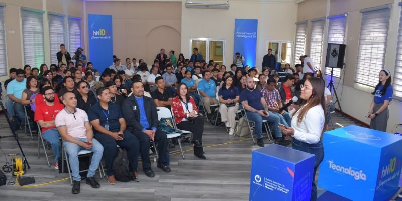 Más de 2 mil jóvenes arrancan la Ruta Creativa del Hackathon Nicaragua 2026
