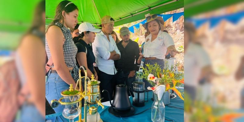 ¡Dos años transformando vidas! El Centro Tecnológico Blanca Segovia celebra su aniversario junto a las familias de Jinotega