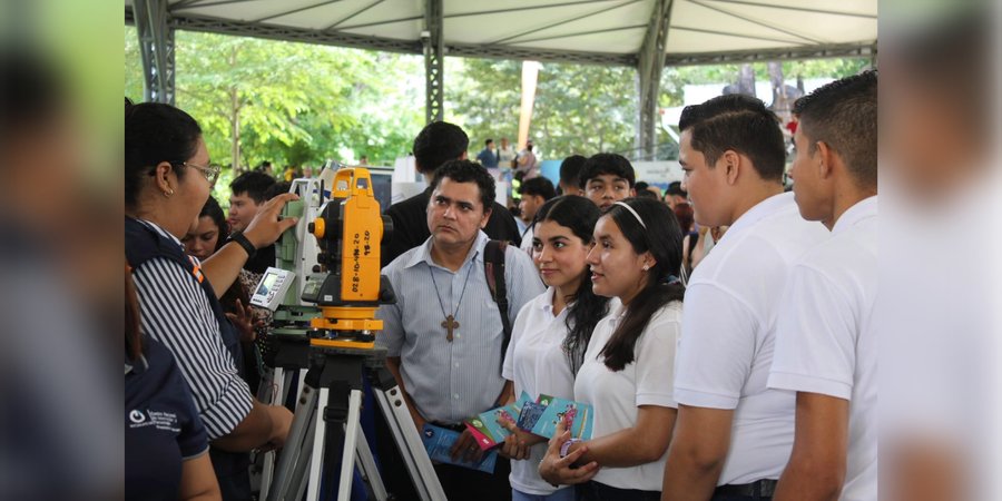 Protagonismo de Estudiantes y Docentes en Ciencias e Innovación