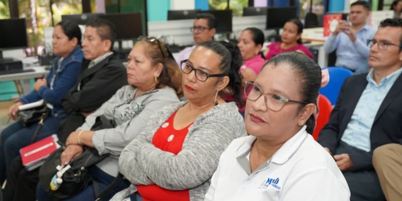 “Constelaciones y conocimiento: ciencia viva en el Sistema Educativo Nacional”