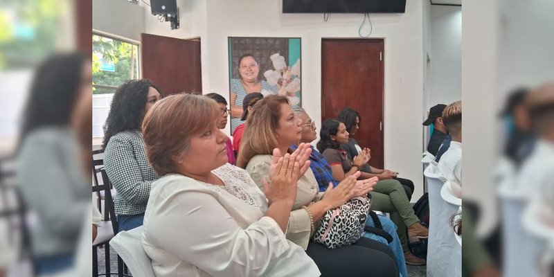 Celebran segunda promoción en Cursos Especializados