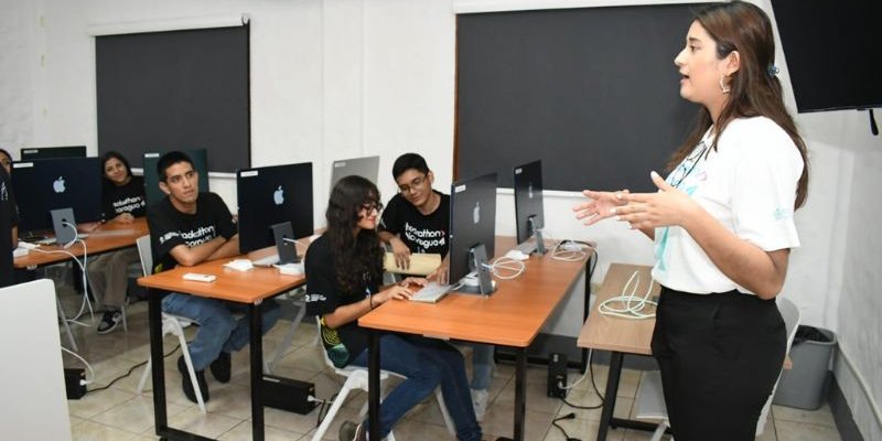 Presentación de Aplicaciones Móviles y Webs Ganadoras de Hackathon Nicaragua 2023