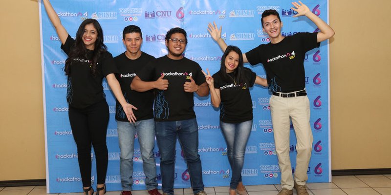 Encuentro con ganadores del  Hackathon 2017