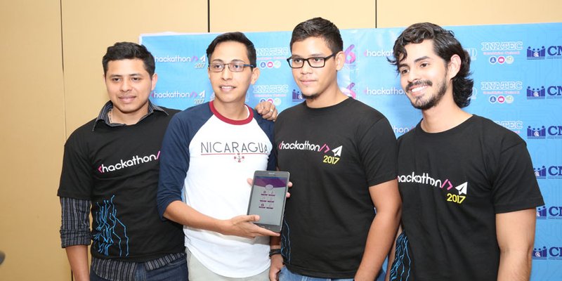 Encuentro con ganadores del  Hackathon 2017