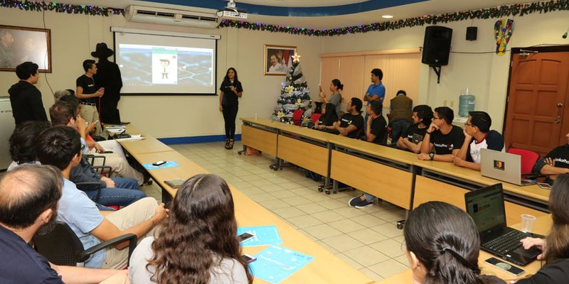 Encuentro con ganadores del  Hackathon 2017