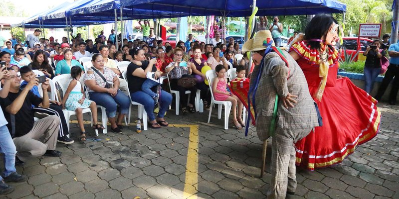 Protagonistas de Textil vestuario realizan “Pasarela 2017”