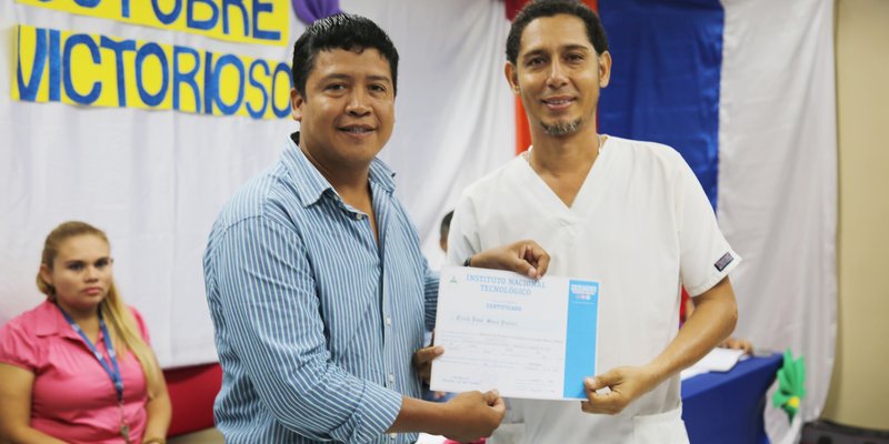 Lugareños aprenden adecuada aplicación de productos veterinarios