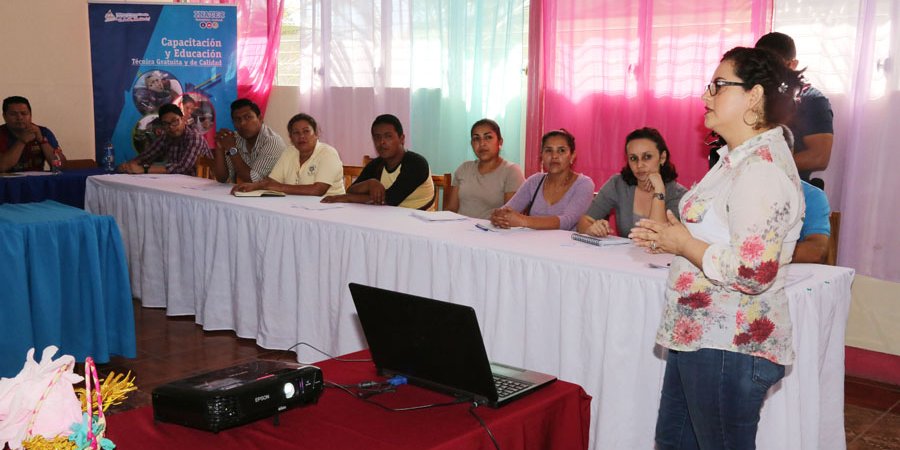 Tecnológico de Matagalpa realiza encuentro con facilitadores de las Escuelas Municipales de Oficio