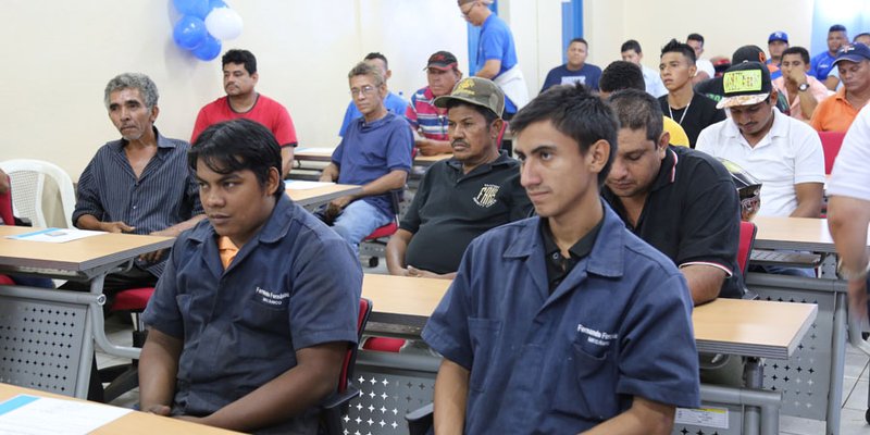 Certifican a trabajadores empíricos de Chinandega