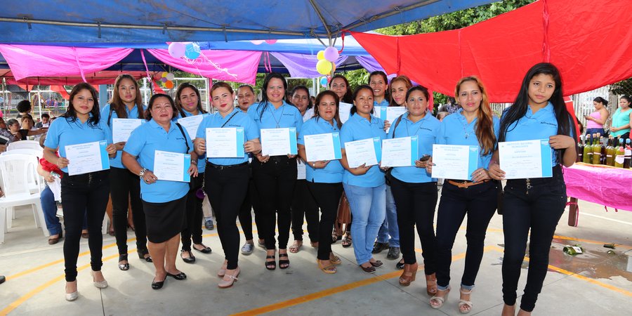 Protagonistas de Managua culminan con éxito cursos de las  Escuelas Municipales de Oficios