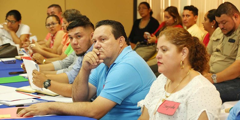 Encuentro Nacional con Coordinador@s de Capacitación   del Programa Usura Cero