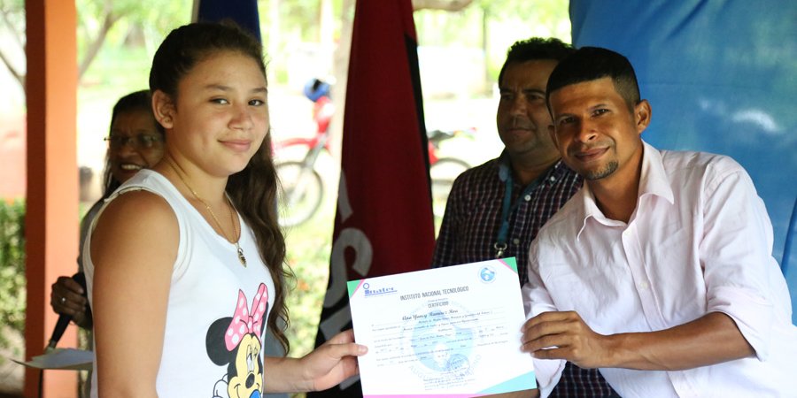 Avanza con éxito la Educación Técnica en el Campo