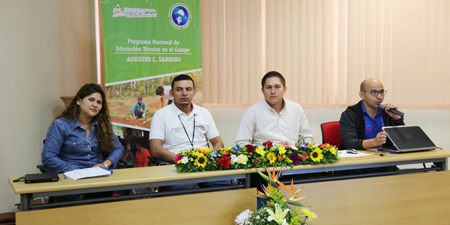 Primera sesión de trabajo de facilitadores del Programa Educación Técnica en el Campo