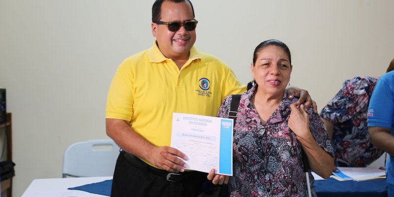 TECNacional - Personas con discapacidad visual finalizan Curso de Néctares y Conservas.