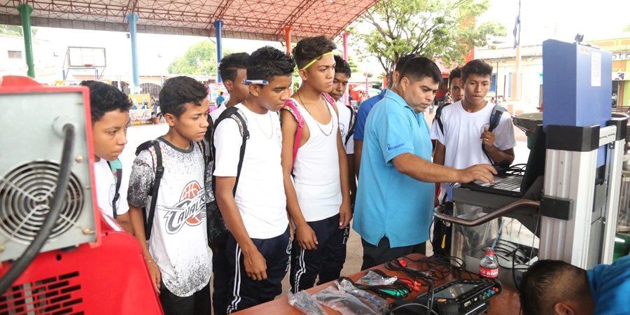 Estudiantes Técnicos de Chinandega realizan feria vocacional