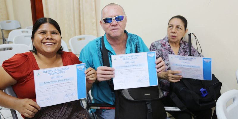 TECNacional - Personas con discapacidad visual finalizan Curso de Néctares y Conservas.