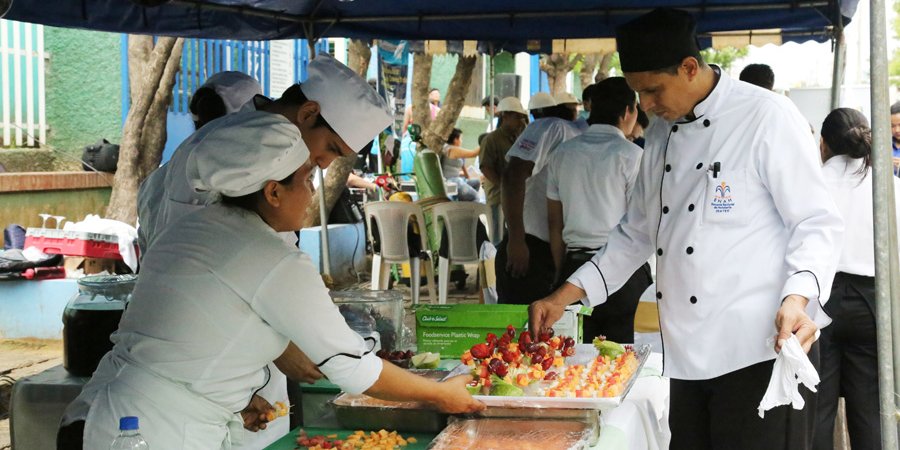 Estudiantes técnicos realizan “festival vocacional” en comunidad de Managua