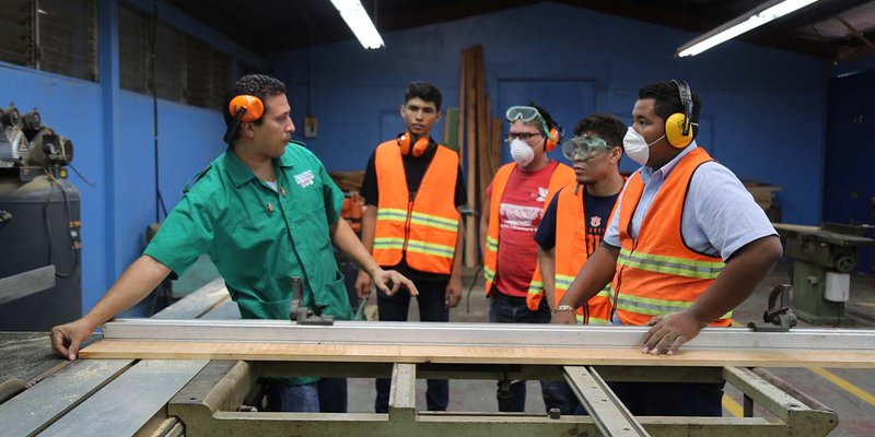 Apasionados por trabajar la madera