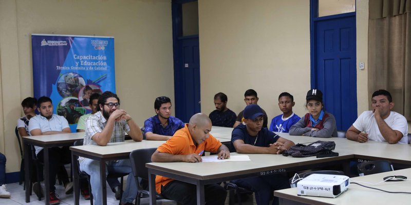Estudiantes Técnicos conocen sobre Arqueología Nicaragüense