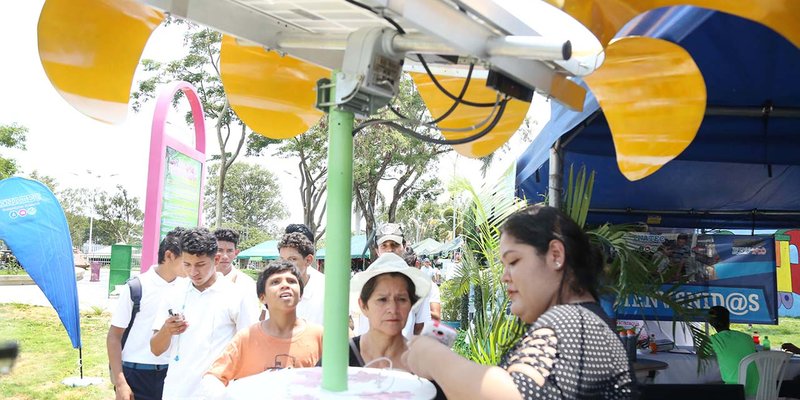 Estudiantes Técnicos presentes en la Expo Feria “Amor a la Madre Tierra”