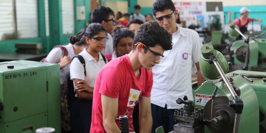 Futuros bachilleres de Managua conocen la oferta académica del Tecnológico Hugo Chávez