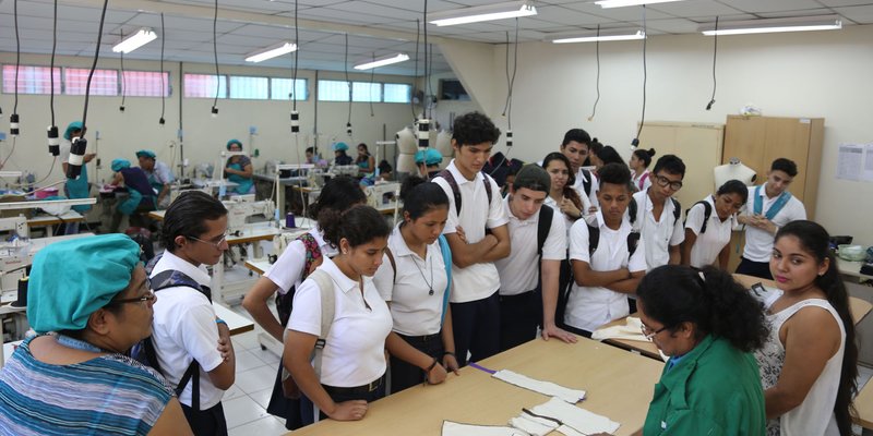 Recorrido en las instalaciones del Tecnológico Hugo Chávez