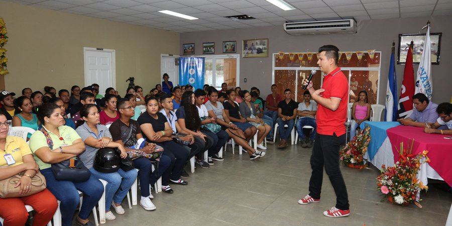 Jóvenes de San Rafael del Sur participan en las Conferencias de Emprendimiento Digital