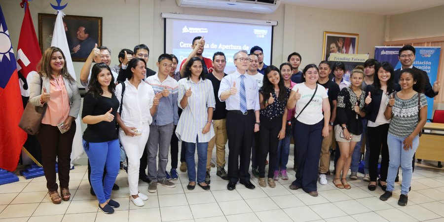 Apertura del Curso Chino-Mandarín