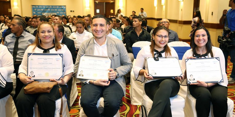 Segunda Promoción de Docentes de Educación Técnica 2019, “Aportando a la Paz y la Prosperidad”