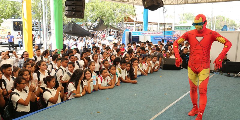 Festival de Plataformas Educativas y Redes Sociales