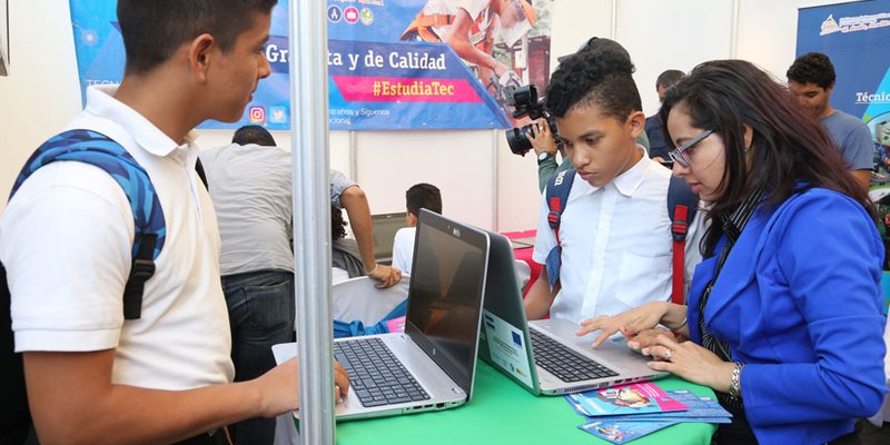 Festival de Plataformas Educativas y Redes Sociales