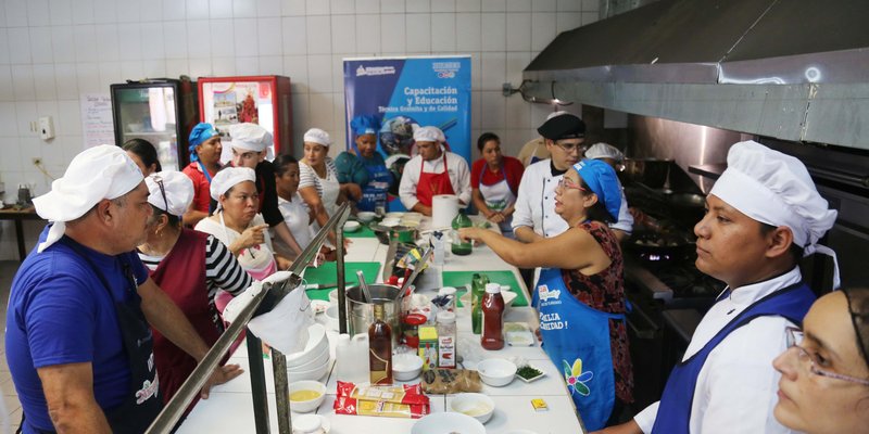 Capacitación en Coordinación con INTUR