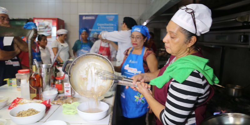 Capacitación en Coordinación con INTUR