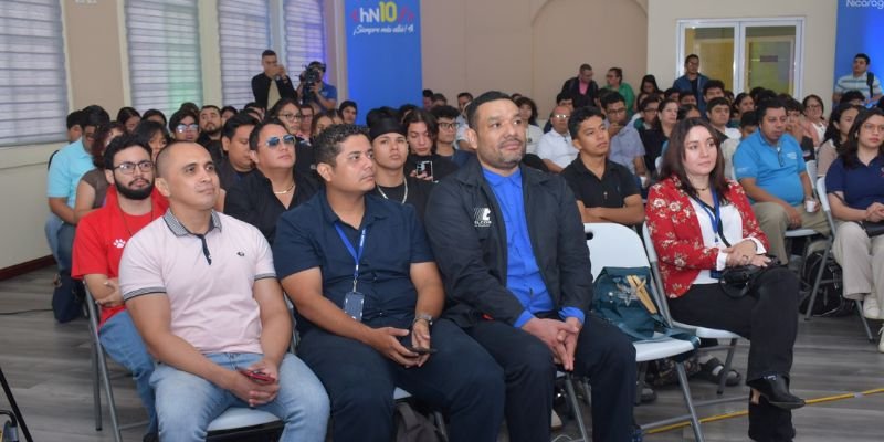Inicia primer ciclo de entrenamiento de la Ruta Creativa del Hackathon Nicaragua 2026