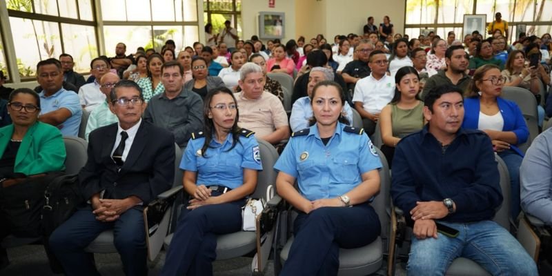 Más de 60 mil educadores se gradúan en Historia e Identidad Nacional