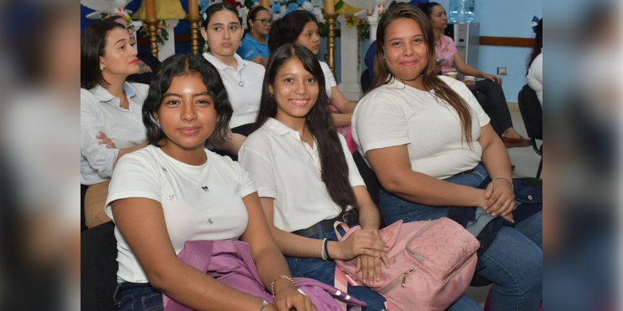 Protagonismo de la Mujer en el Sistema Educativo Nacional: “Mujer, Educación y Revolución”