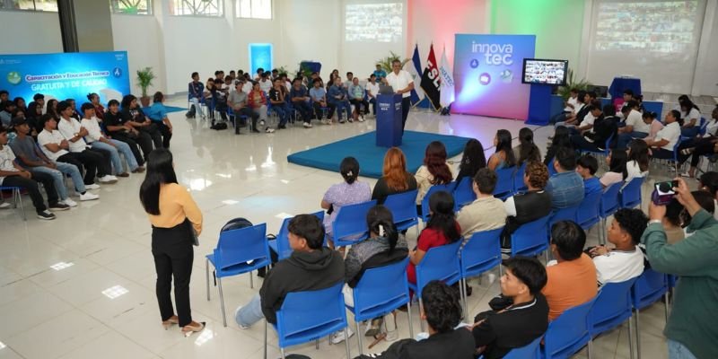 INNOVATEC 2026: Estudiantes técnicos inician ruta creativa para transformar ideas en proyectos reales