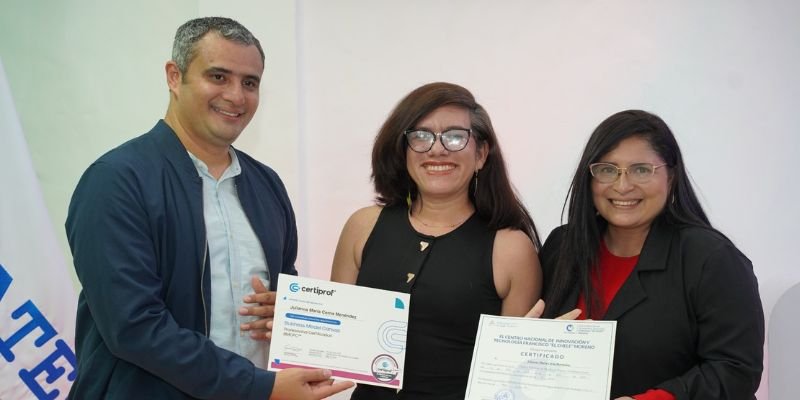 CI Nicaragua certifica a nivel internacional a 75 mentores de Hackathon Nicaragua