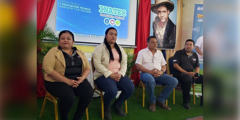 Preparando jóvenes para el desarrollo agropecuario: Centro Tecnológico Germán Pomares inaugura Año Lectivo 2024