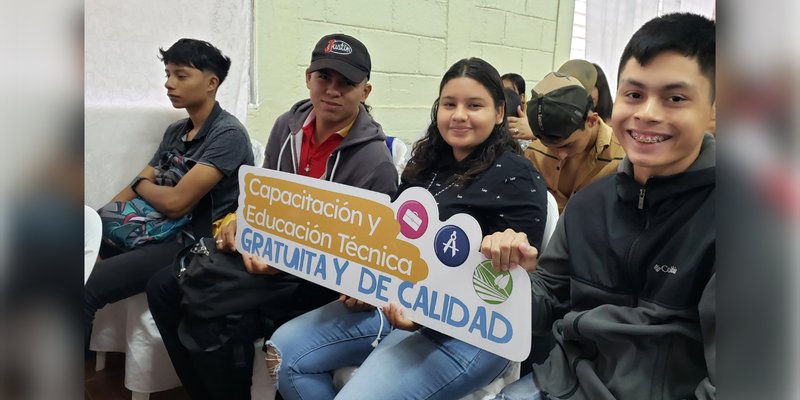 Preparando jóvenes para el desarrollo agropecuario: Centro Tecnológico Germán Pomares inaugura Año Lectivo 2024