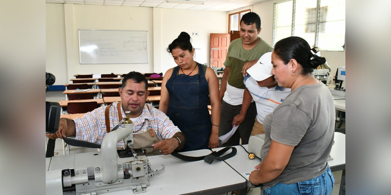 Avanza fortaleciendo de capacidades técnicas y tecnológicas a Artesanos y Emprendedores de Monimbó